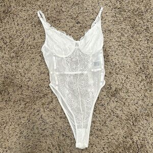 White lace mesh sexy thong bodysuit Sz Medium